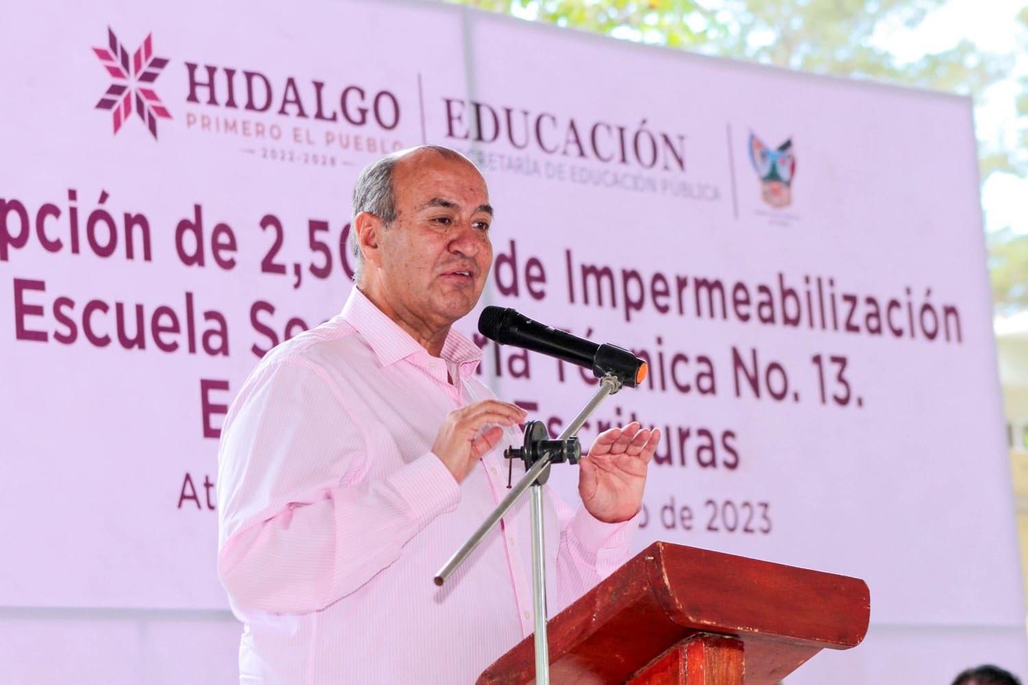 Reafirmó Castrejón compromiso con la comunidad educativa