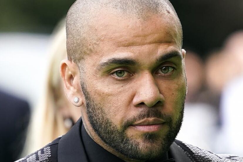 Dani Alves revela su apariencia en la cárcel