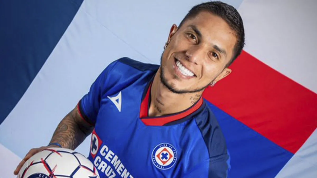 Carlos Salcedo quiere superar a su exentrenador ‘Tata’ Martino con Cruz Azul