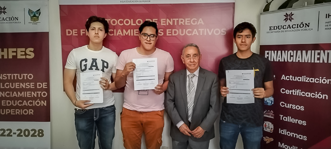 Alumnos de la UPMH reciben apoyo del Gobierno de Hidalgo