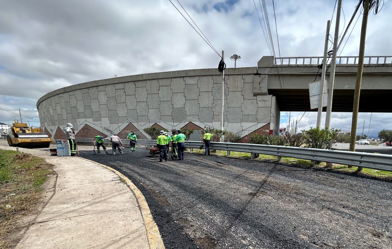 Repara SIPDUS revestimiento en lateral del Bulevar Las Torres