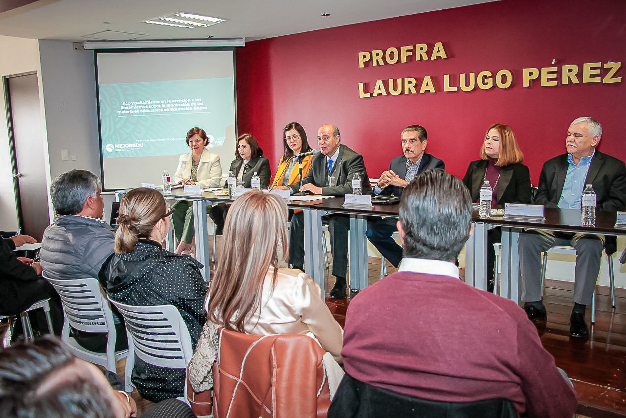 Imparte Mejoredu taller de capacitación a figuras educativas