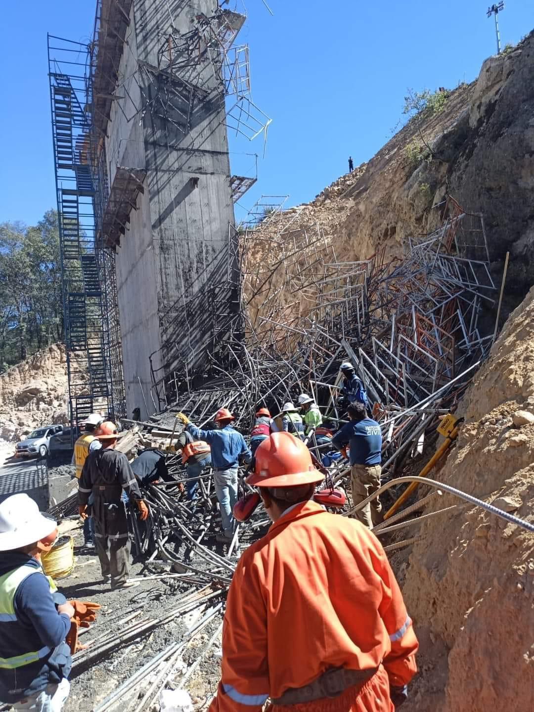 Cinco muertos en obras en la carretera Pachuca-Huejutla