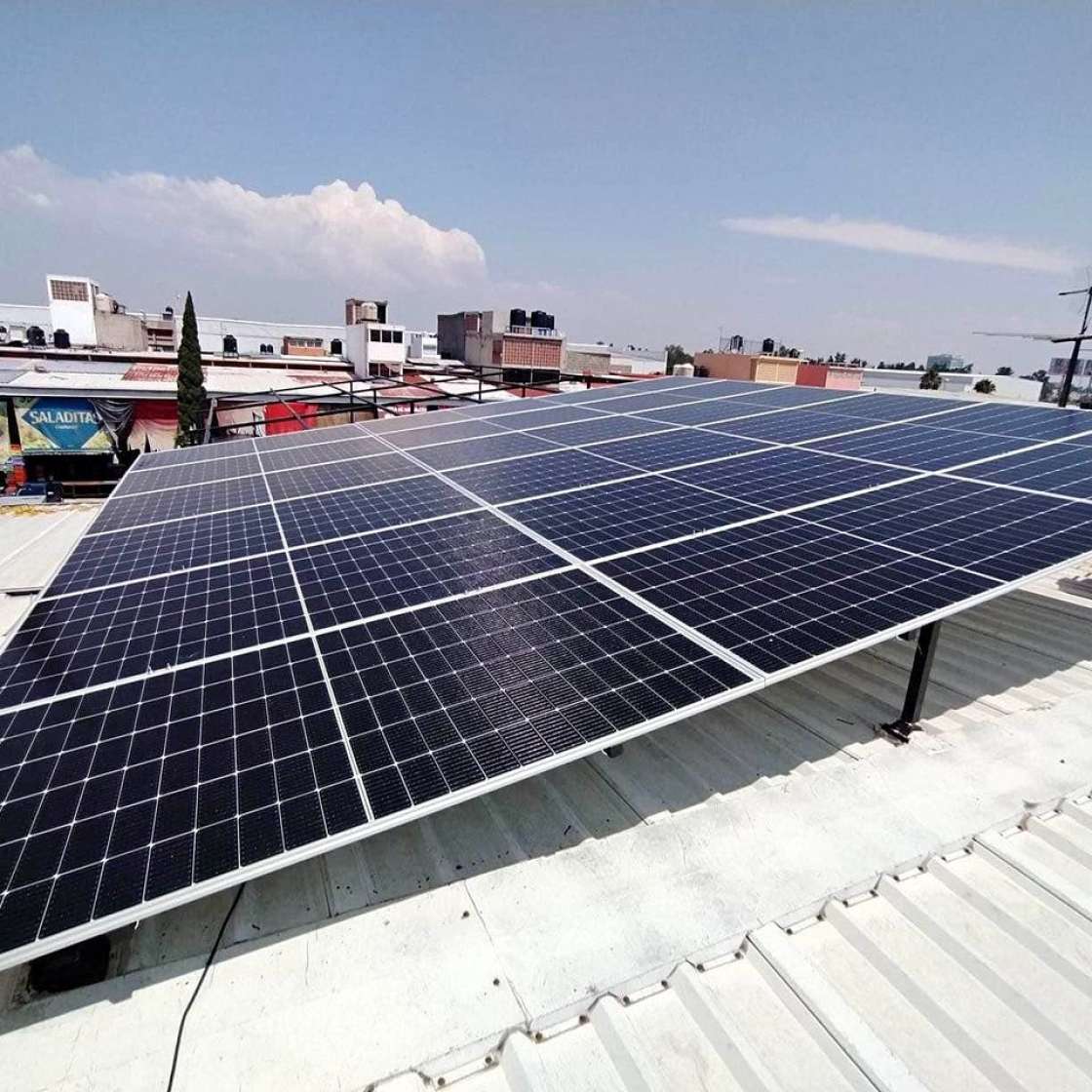 Tulancingo Inicia instalación de Paneles Solares en la Presidencia