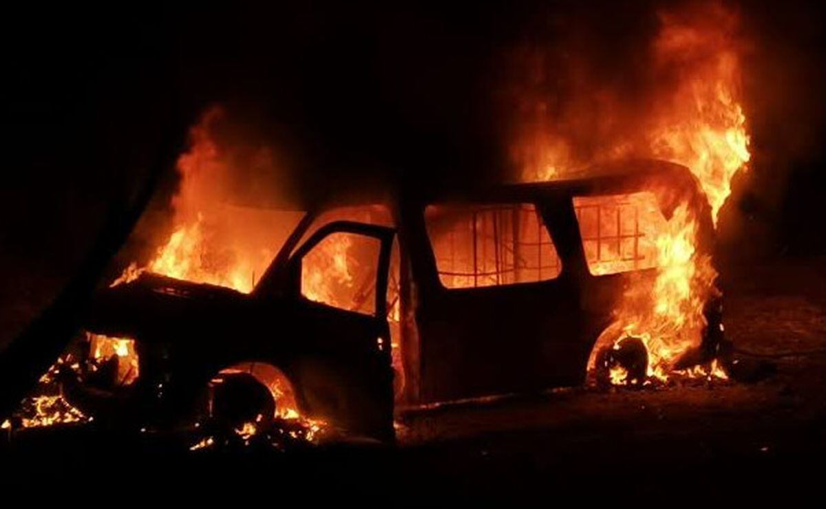 Arde Camioneta en Toma Clandestina de Tlahuelilpan