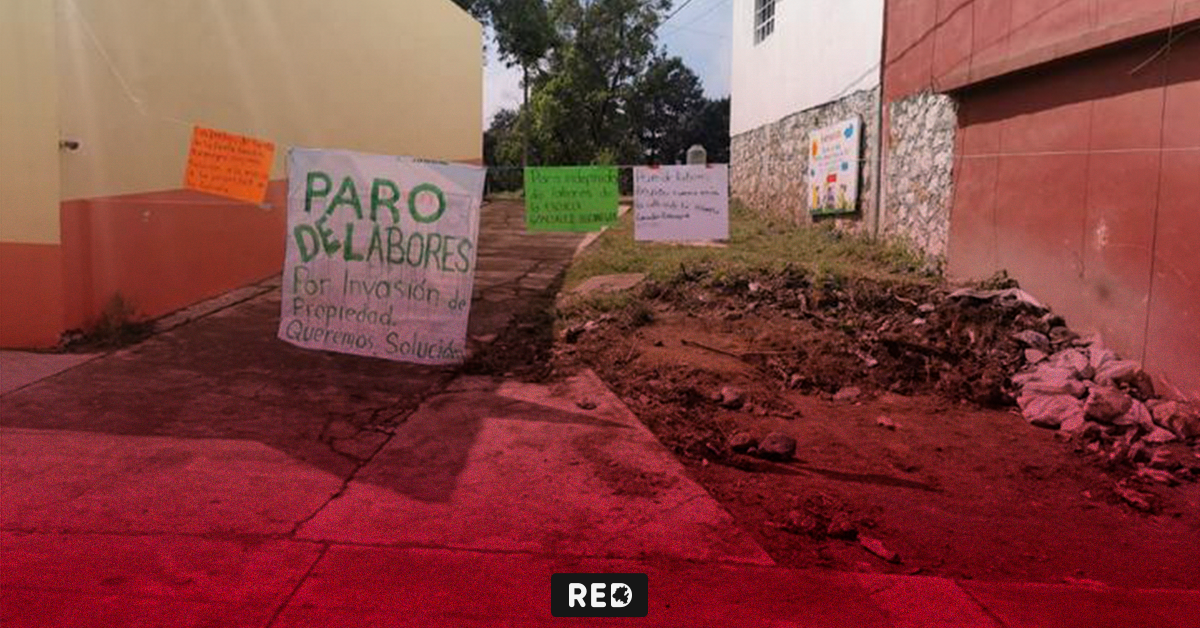 Padres de Familia de la Escuela en Zacualtipán Protestan por Disputa de Terreno