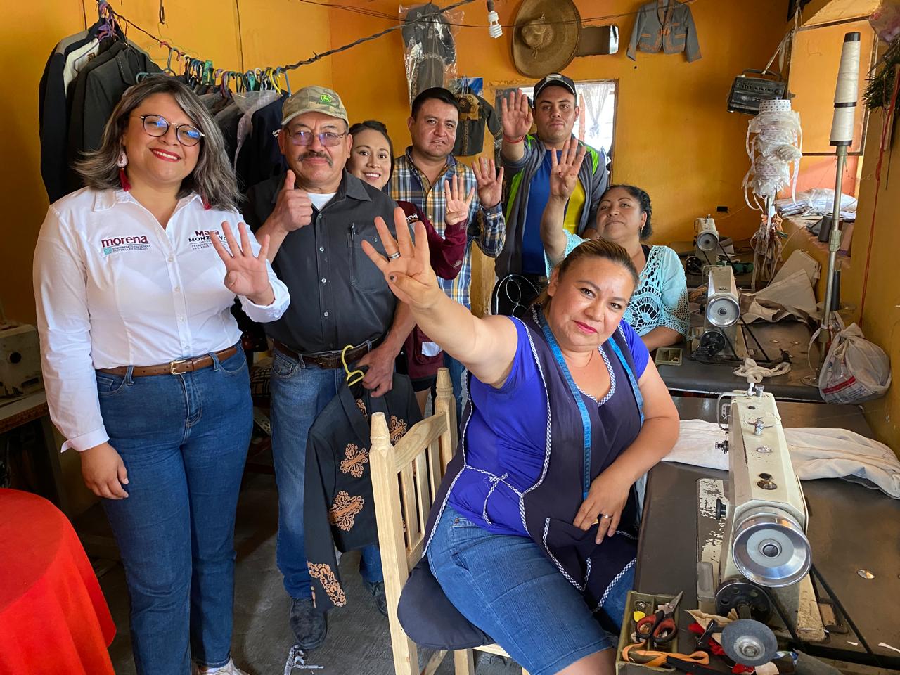 Mara Monzalvo se compromete a atender las comunidades olvidadas de San Agustín Tlaxiaca