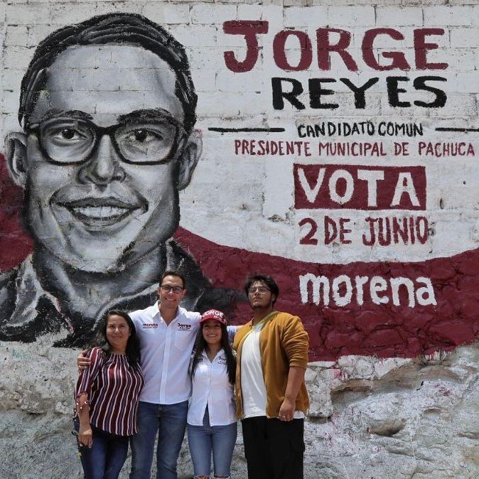 Jóvenes Artistas de Pachuca Crean Mural en Apoyo a Jorge Reyes para Presidente Municipal