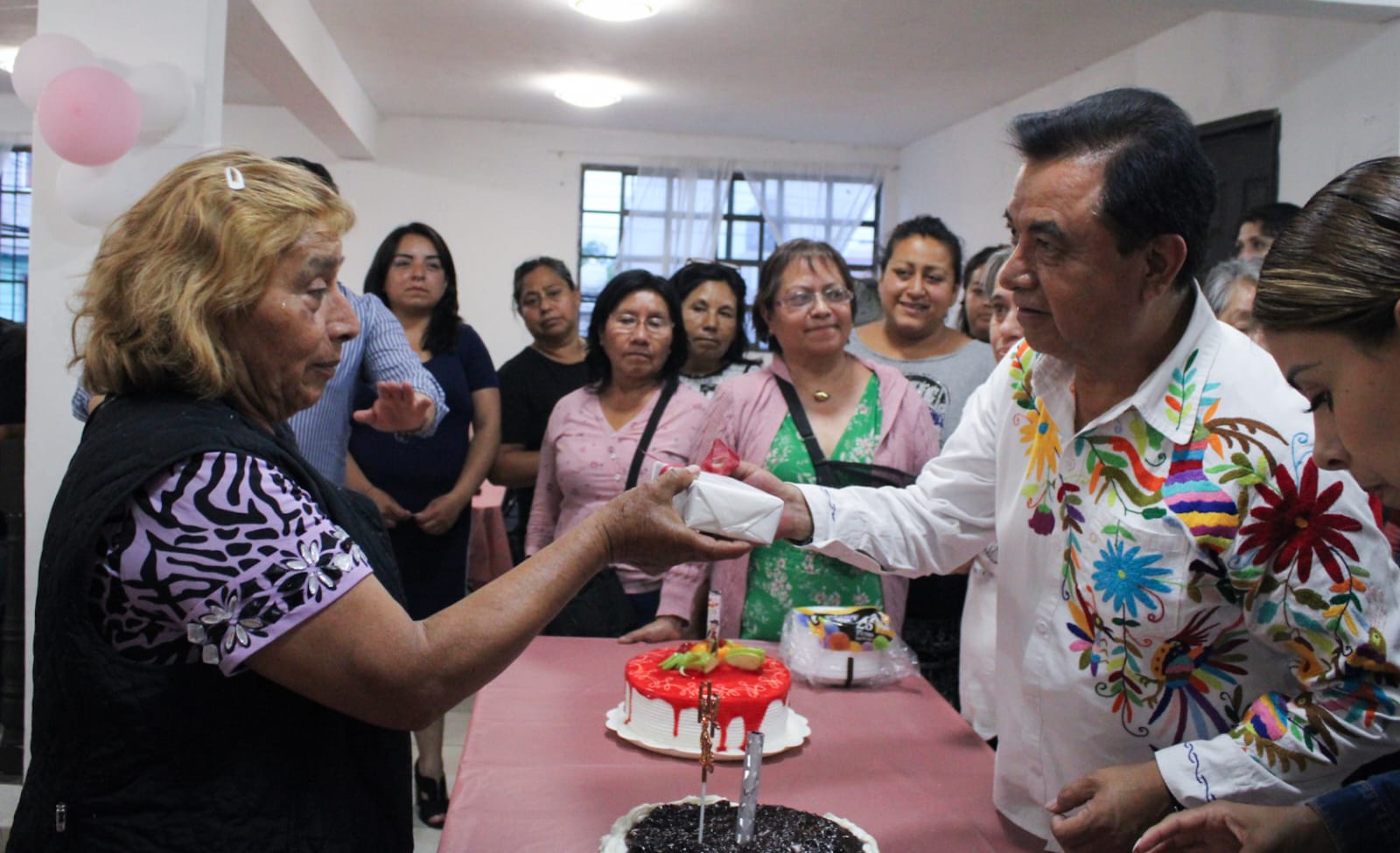 Andrés Velázquez destaca compromisos para Pachuca durante celebración del Día de las Madres