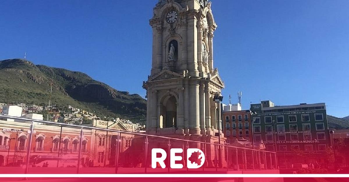 Julio Menchaca anuncia proyecto de restauración para el Reloj Monumental