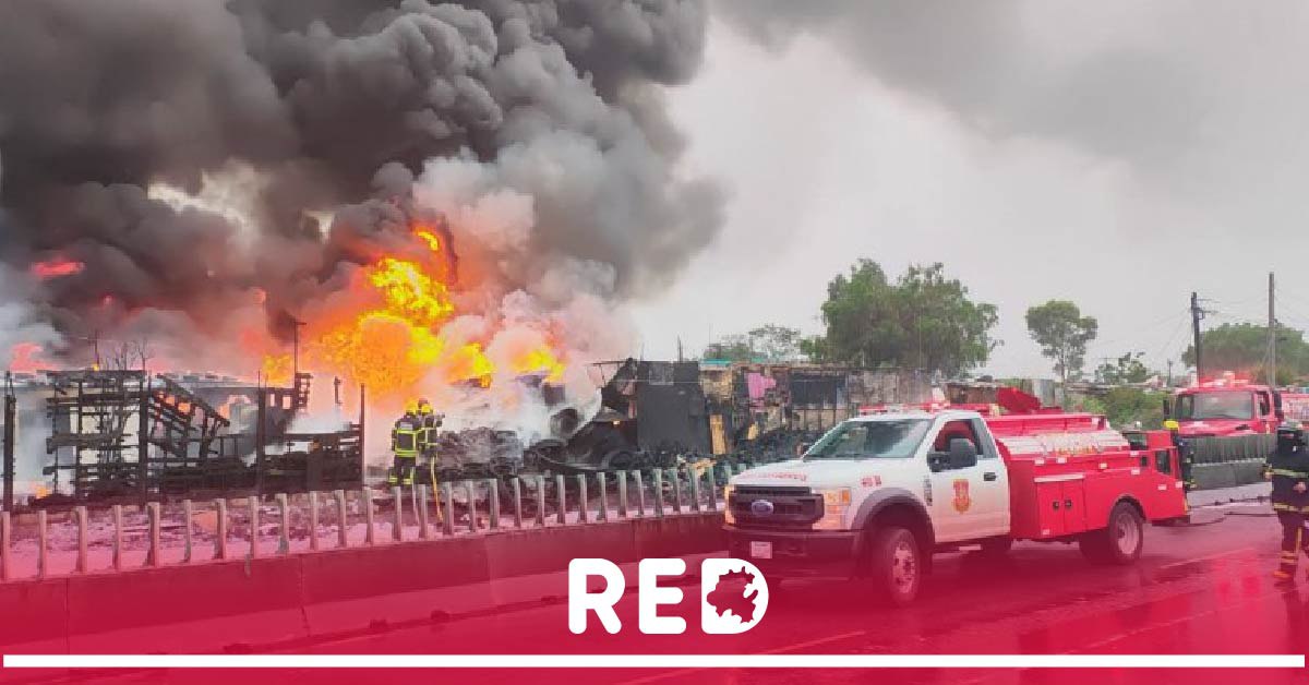 Fuerte Incendio en Nezahualcóyotl Moviliza a Corporaciones de Socorro