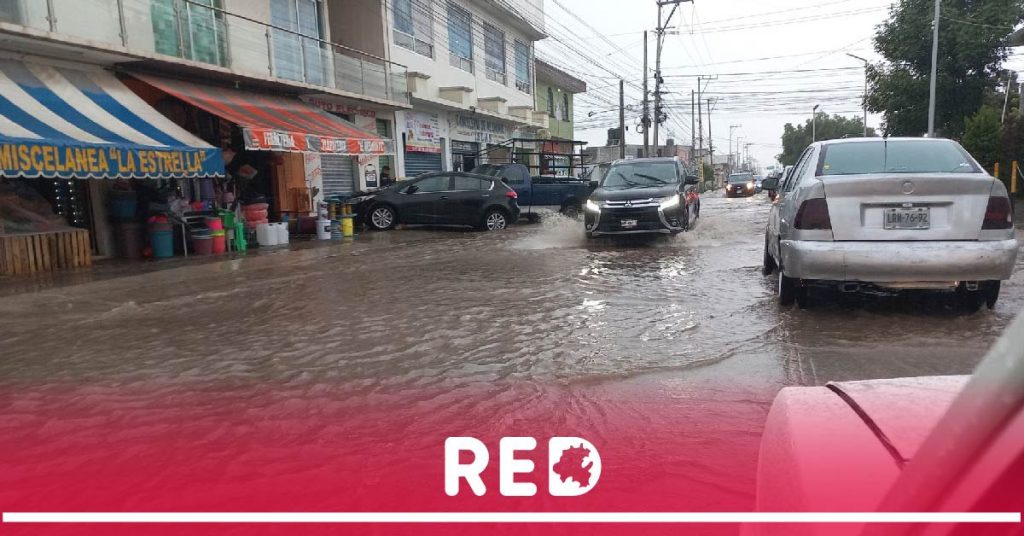Lluvia azota y genera caos en Pachuca y Mineral de la Reforma