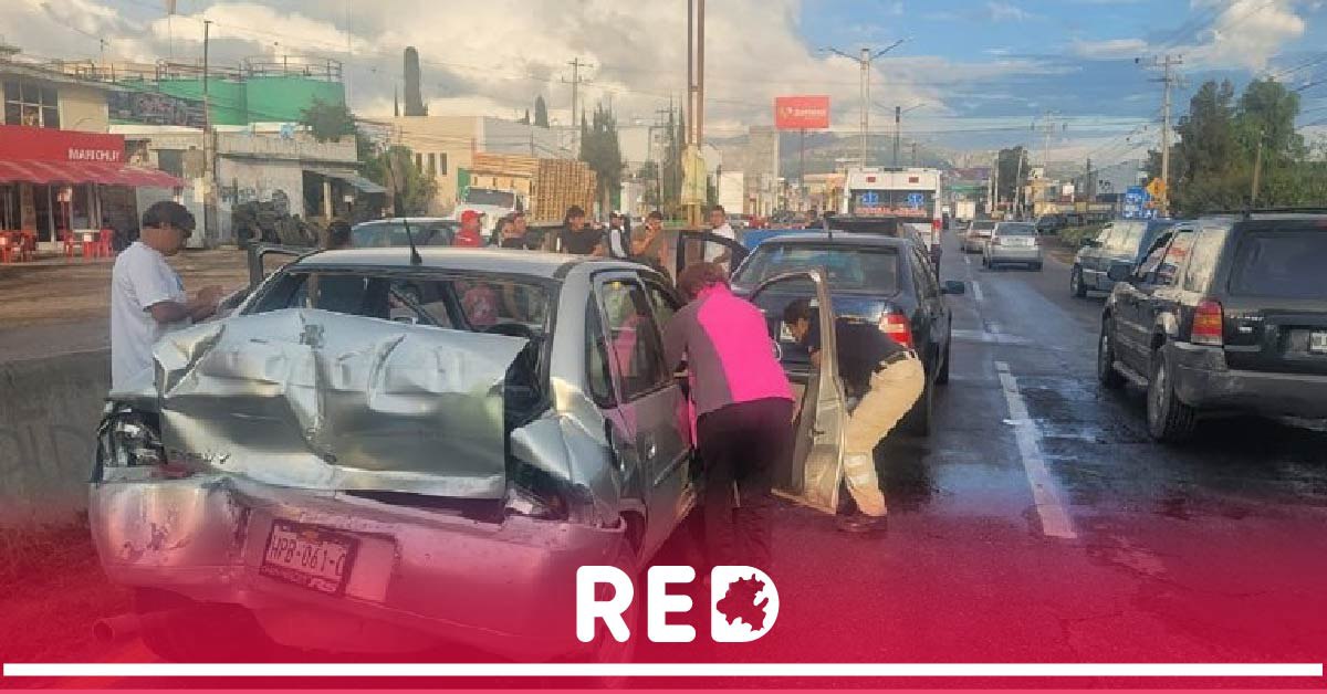 Fuerte carambola en Actopan, Hidalgo, deja al menos 10 lesionados