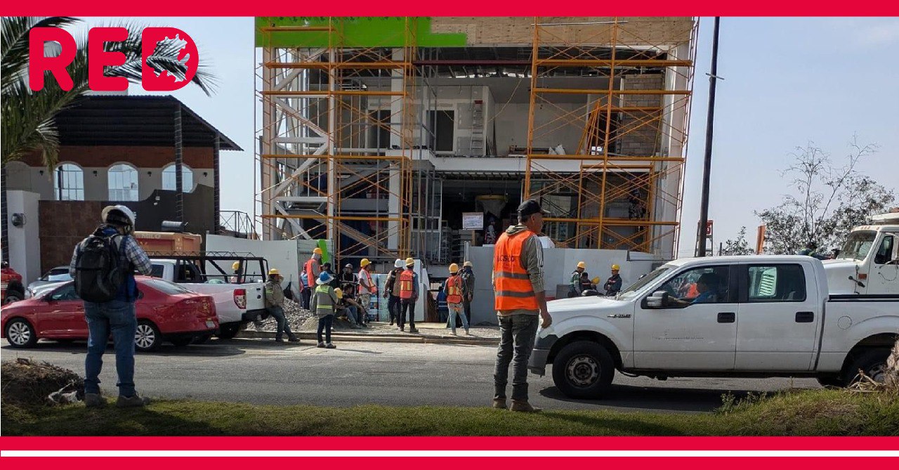 Trabajador de una construcción en Zona Plateada terminar gravemente herido tras caer tres pisos