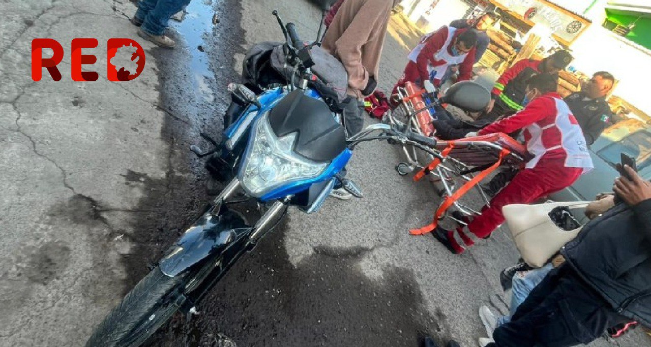 Motociclista atropella a mujer en Tulancingo; conductor es detenido tras el accidente